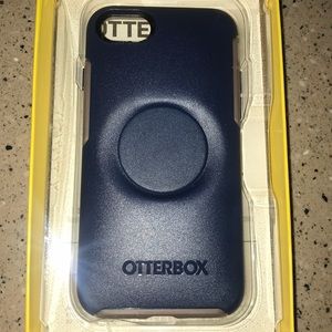 iPhone 7/8 otterbox with pop socket